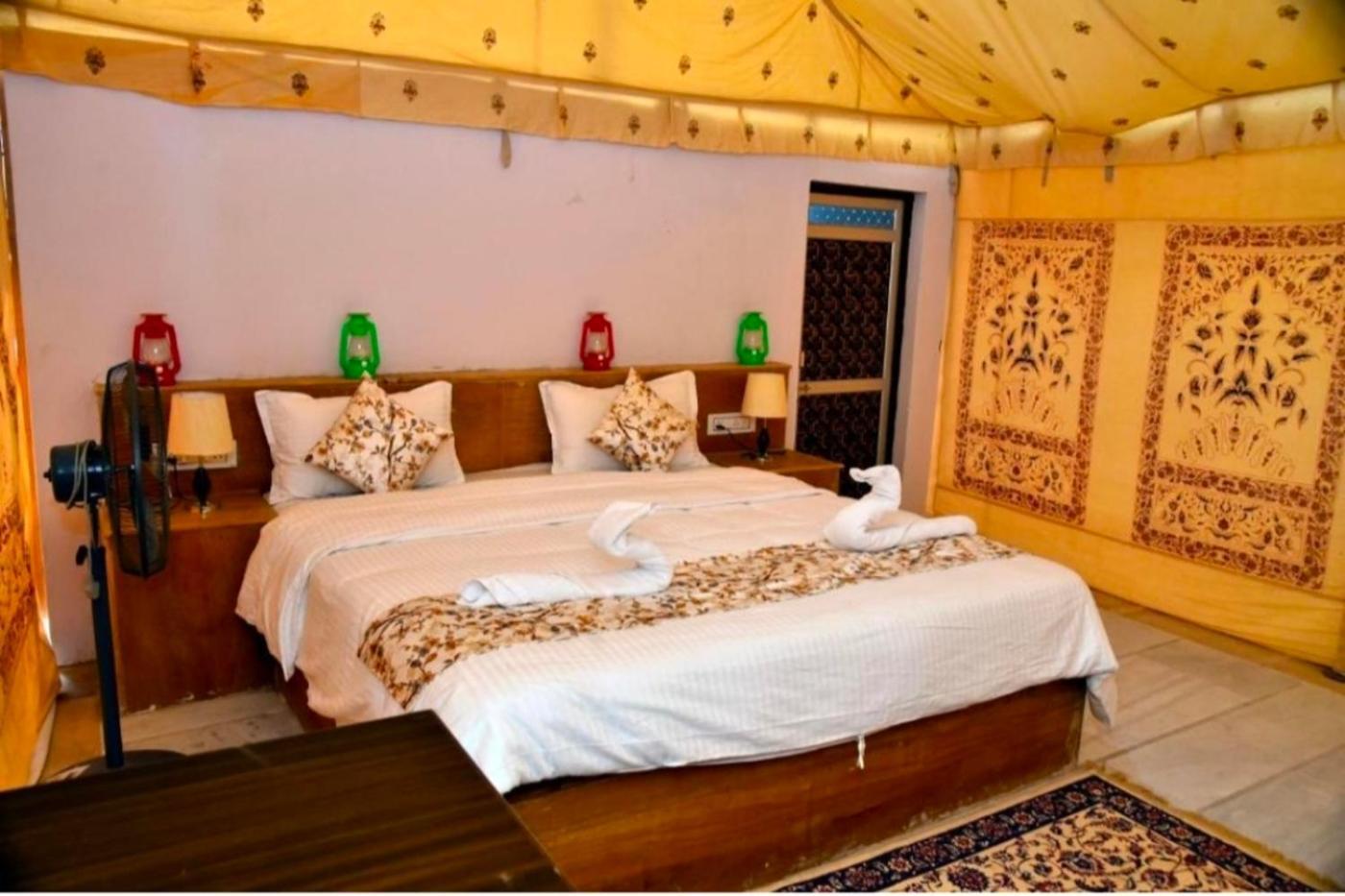 The Saffron Desert Camp Jaisalmer Bagian luar foto