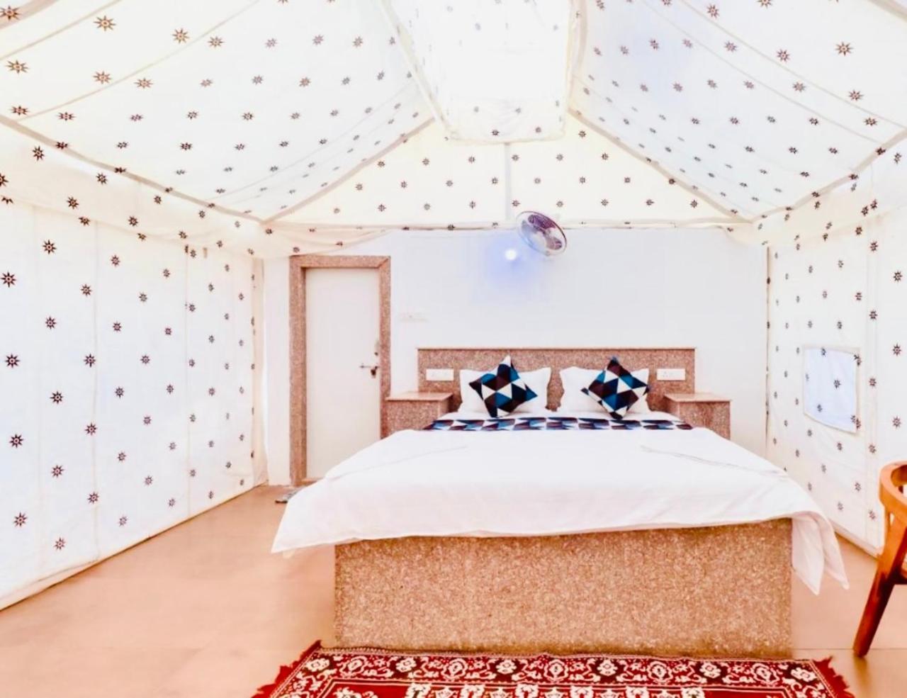 The Saffron Desert Camp Jaisalmer Bagian luar foto